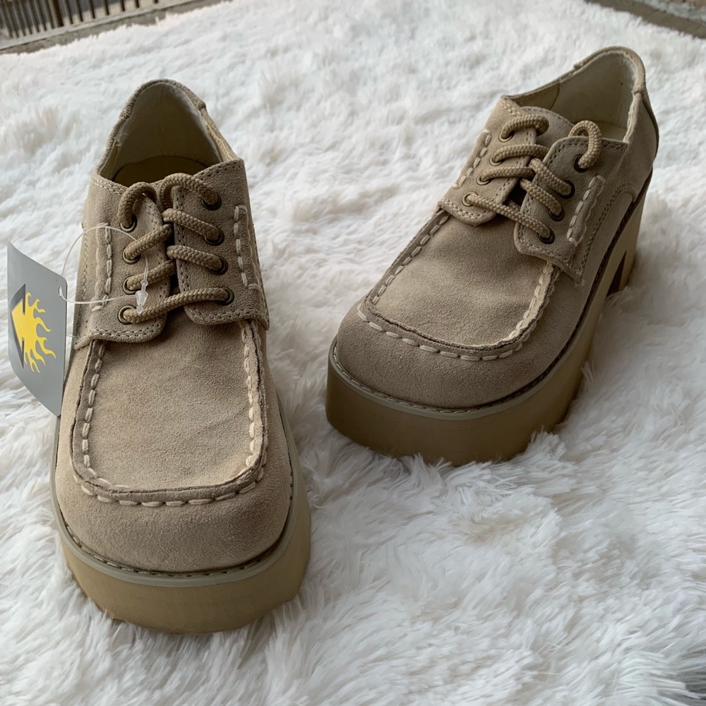 ๐ NWT volatile platform loafers - Picture 5 of 8